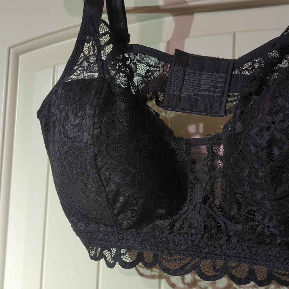 Bali Black Lace Convertible Back No Wire Padded Bra Women's Sz XL - Picture 2 of 9